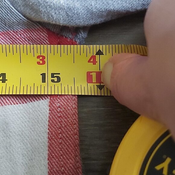 Calvin Klein Jeans Boys Size 8 (S) Red/White/Gray Plaid Button Down Shirt - Picture 6 of 10